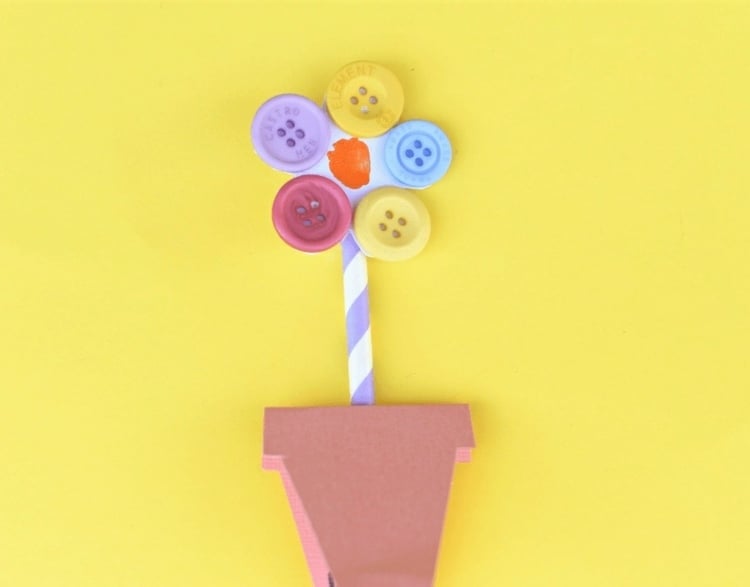 idee fleur en papier empreinte digitale deco boutons bricolage pour enfants