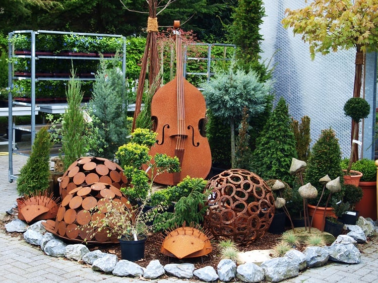 decoration jardin metal idées originales costumisées en acier corten extérieur style industriel