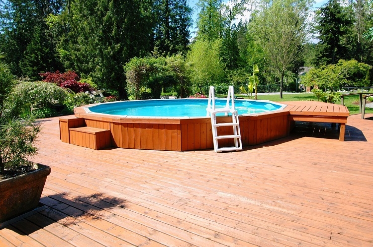 habillage piscine hors sol en bois idées et conseils pratiques