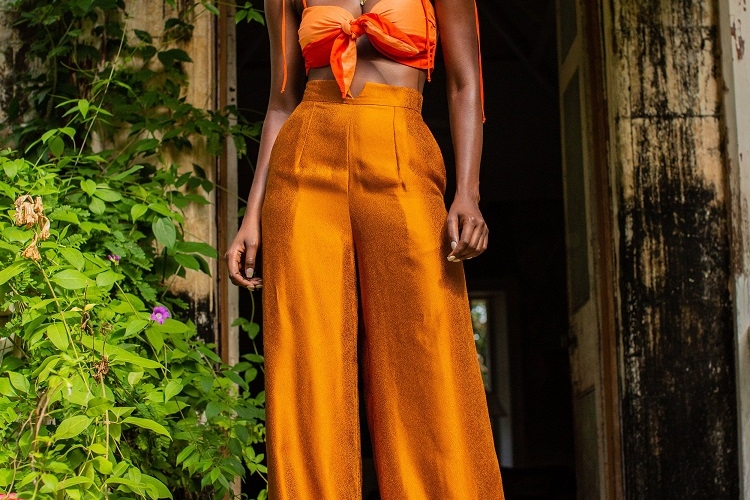 Pantalon taille haute - comment bien le porter en été