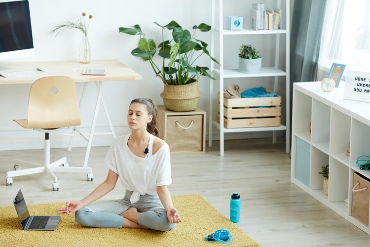 réduire le stress méditation yoga trucs et astuces pour réduire la tension artérielle haute