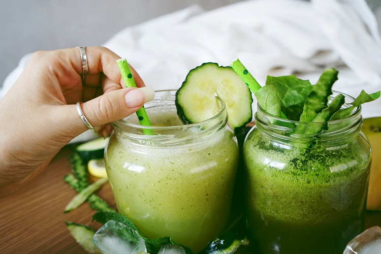 faire une cure détox avec recettes jus détoxifiant vert concombre avant l'été