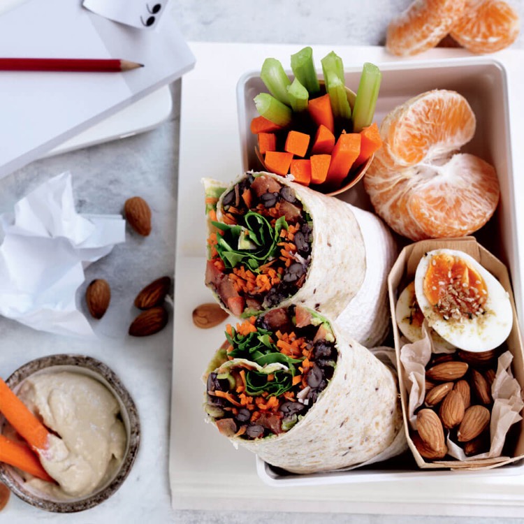 recette lunch box healthy wrap vegetarien haricots noirs carottes avocat