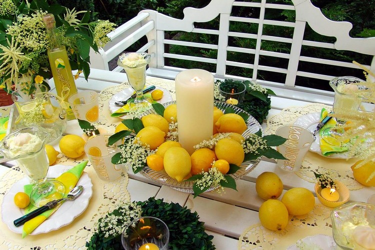 centre de table anniversaire bougeoire avec citrons