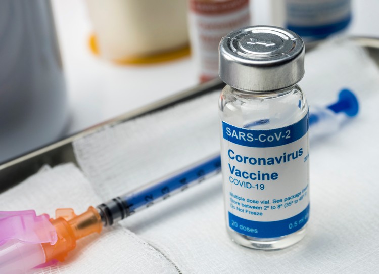coronavirus vaccin covid-19 premiers essais sur l'homme Londres