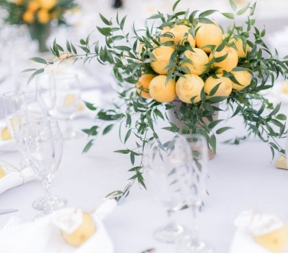 decoration table de mariage bouquet de citrons verdure