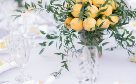 decoration table de mariage bouquet de citrons verdure