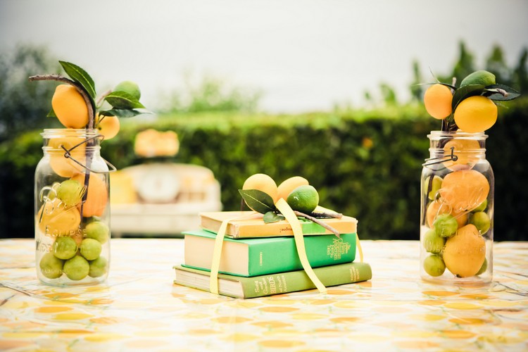 grands bocaux remplis de citrons decoration de table