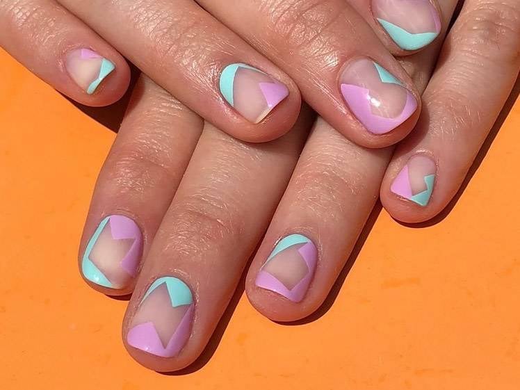 nail art negative space couleurs pastel ongles courts