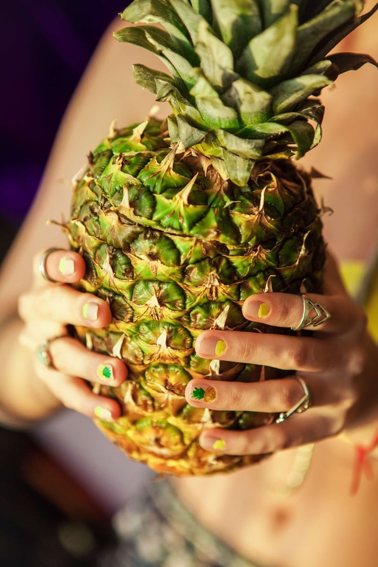 nail art ongles courts été motif ananas manucure tropicale