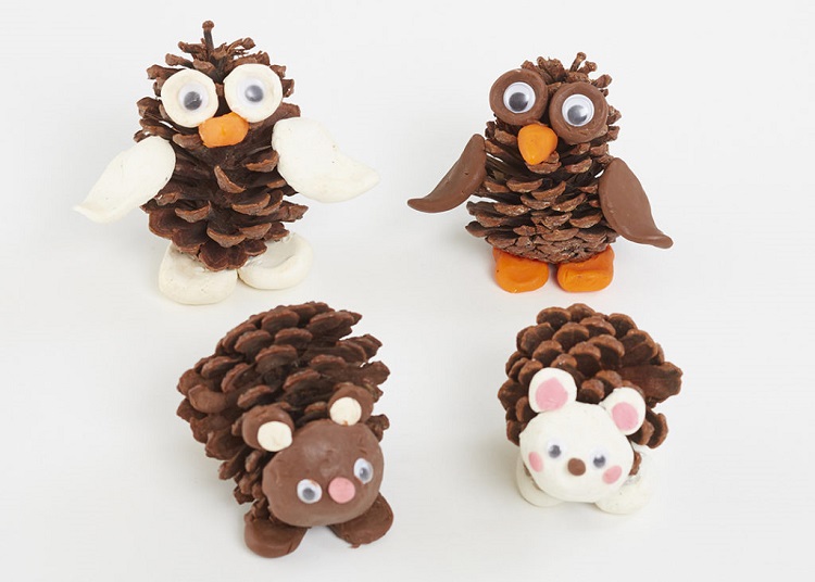 animaux diy en pommes de pin bricolage hibou pomme de pin enfants grandes vacances