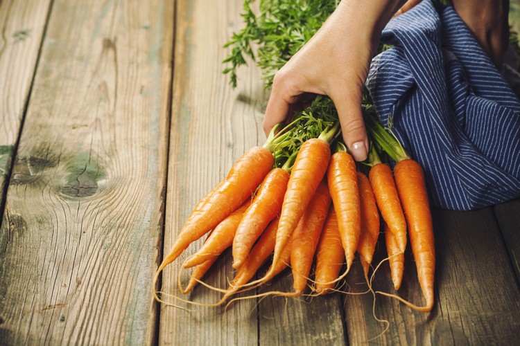 comment prolonger le bronzage aliments carottes hâle doré