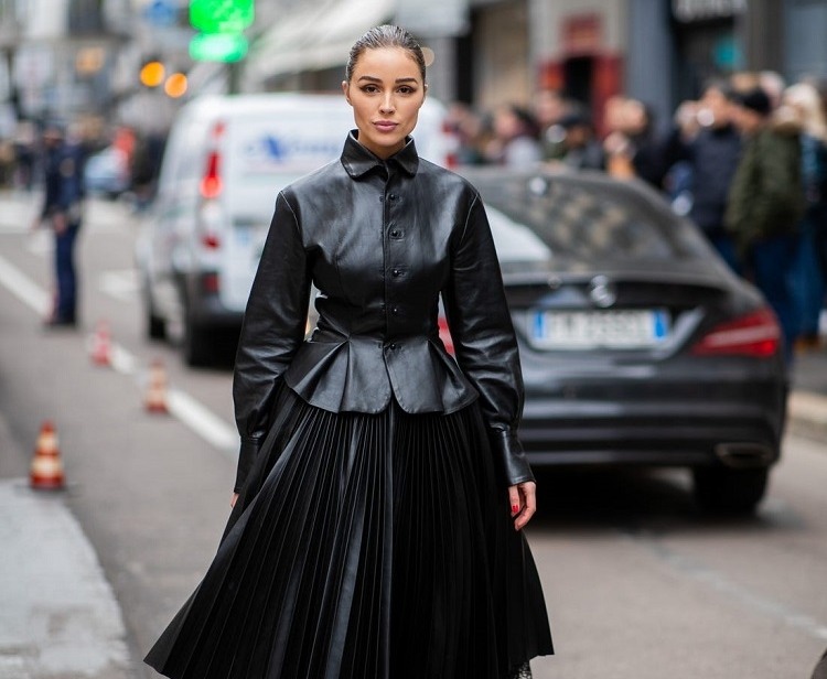 jupe en cuir plissée olivia culpo ose le total look cuir