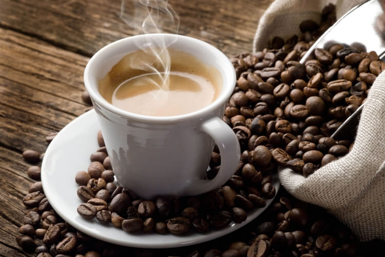 remèdes naturels pression artérielle basse boire café
