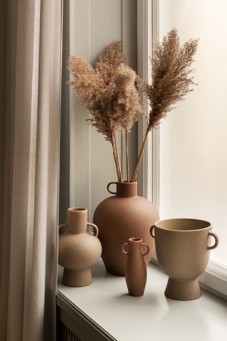 rideaux en lin vase ceramique grès decoration naturelle fleurs sechées