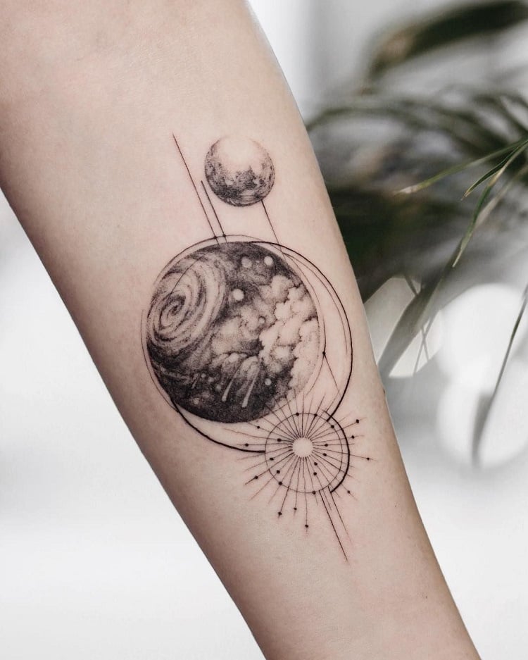 tatouage espace lune soleil planete
