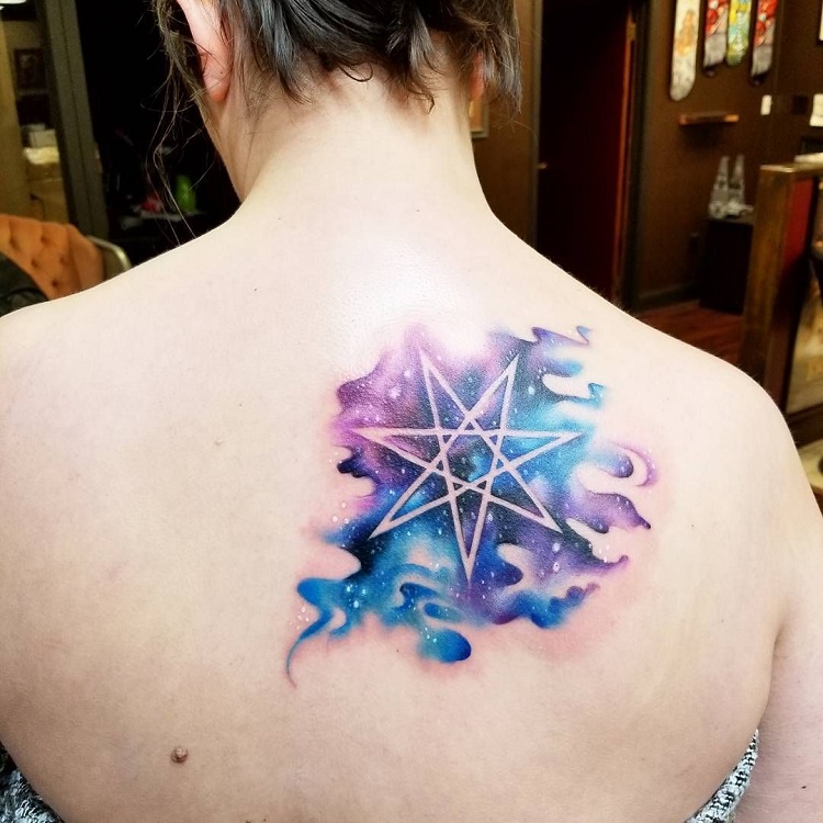 tattoo etoile galaxie aquarelle