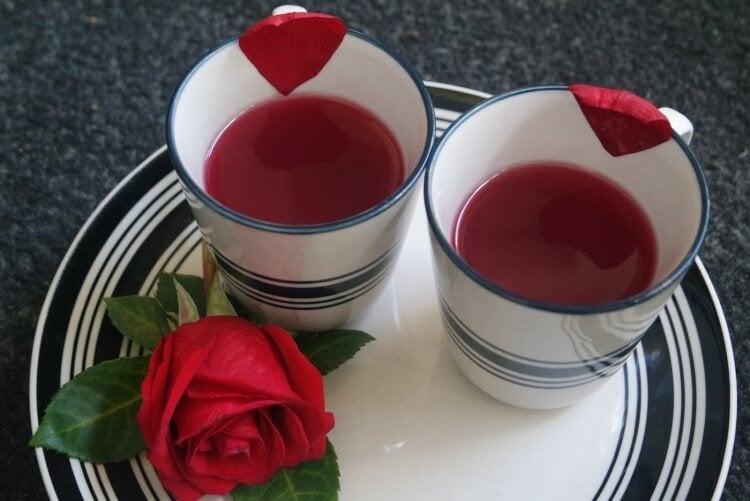 thé à la rose favorable santé féminine