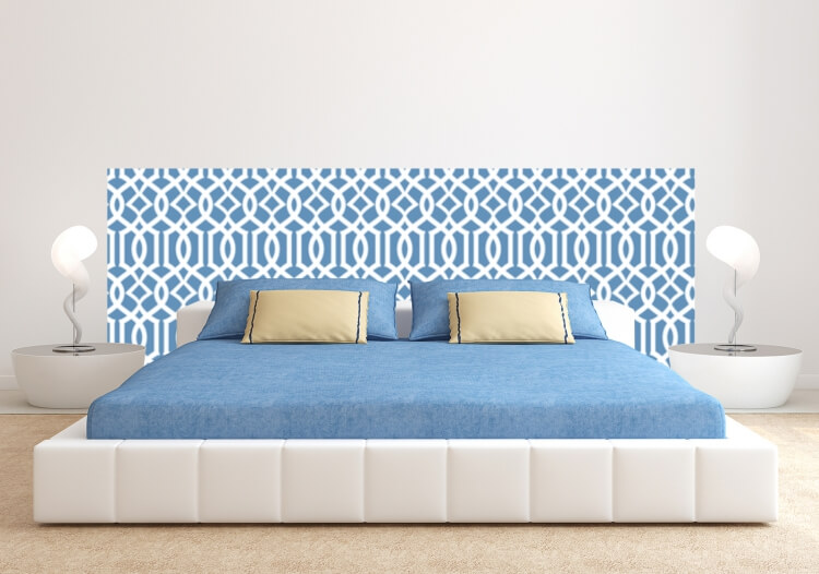 tête de lit en papier peint éclairage glamour bleu dominant