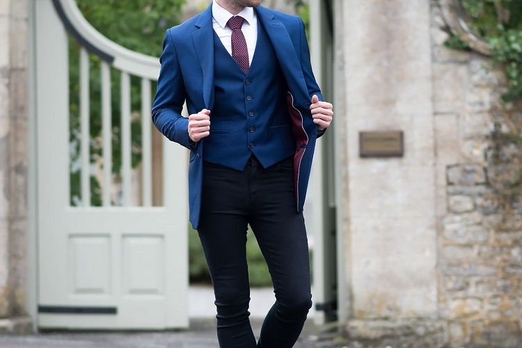 Tenue mariage homme jean-élégant et décontracté