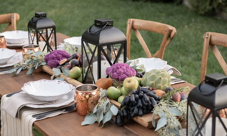 centre de table automne fruits et legumes saisonniers plateau bois lanternes bougies