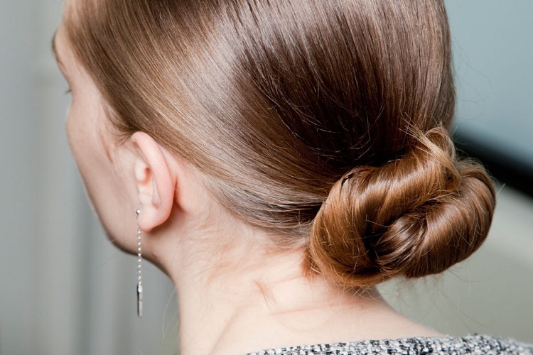 Sleek bun - le chignon tendance qui fait le buzz