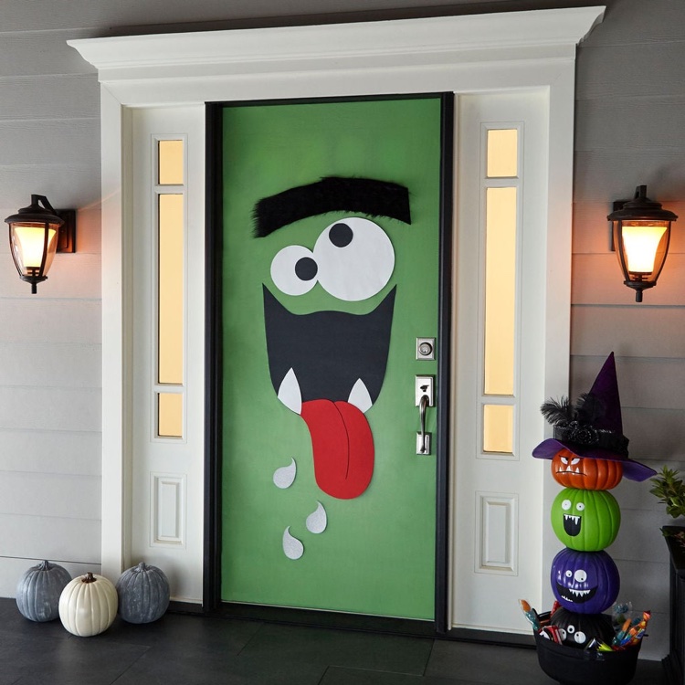 decoration porte halloween drole de monstre vert courges