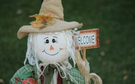 diy déco extérieure halloween fabriquer un épouvantail en textile avec rembourrure