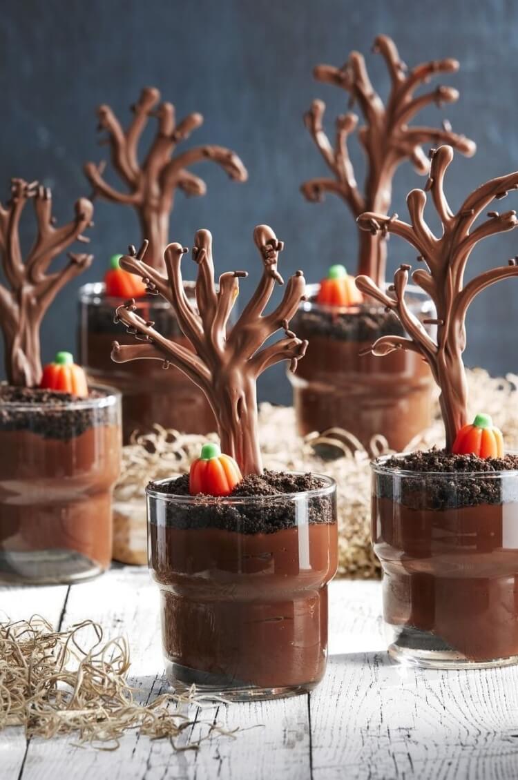 idée recette automne pour enfants pudding au chocolat avec arbre de chocolat