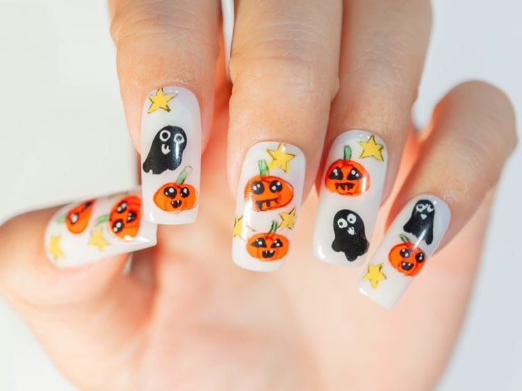Nail art fantôme pour Halloween : 20 idées faciles et originales