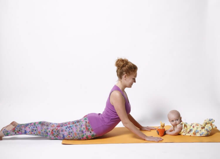 Yoga Maman Bebe Les Postures Les Plus Benefiques A Faire