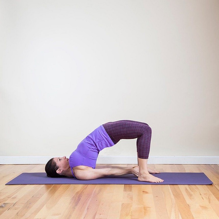 posture demi pont yoga cotre le mal de dos et lombaire