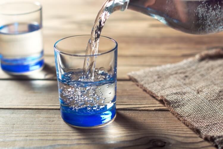 remèdes naturels contre constipation boire eau pure