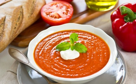 tomates basilic soupe automne legumes rôtis vrème fraîche
