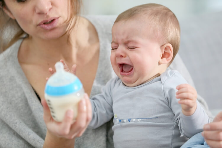calmer les pleurs d’un bébé sucer quelque chose