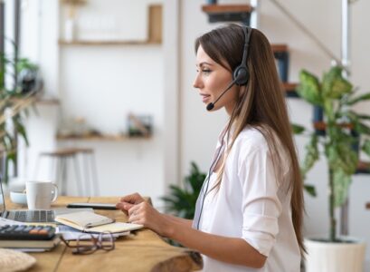 comment se maquiller pour une conférence vidéo conseils utiles