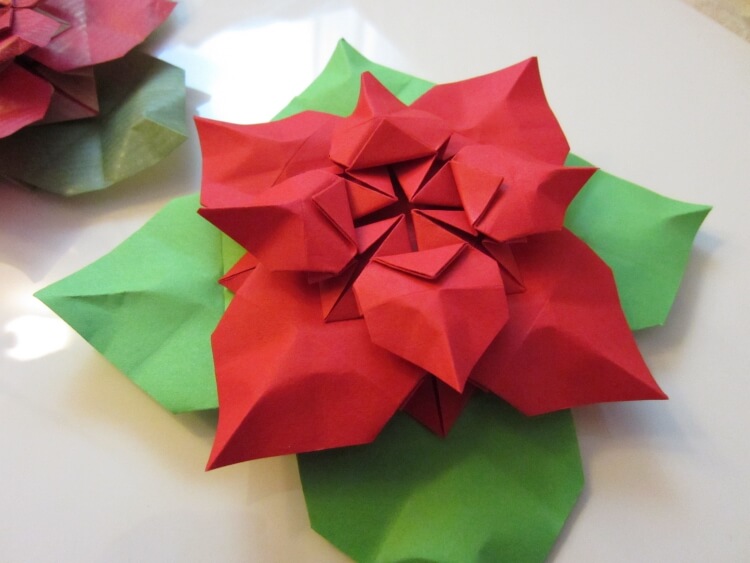 déco guirlande noel origami bricoler poinsettia astuces