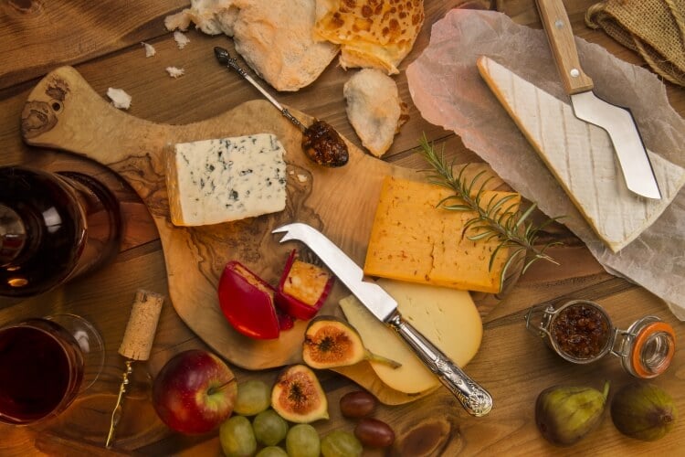 présentation plateau de fromage look incroyable collations festives