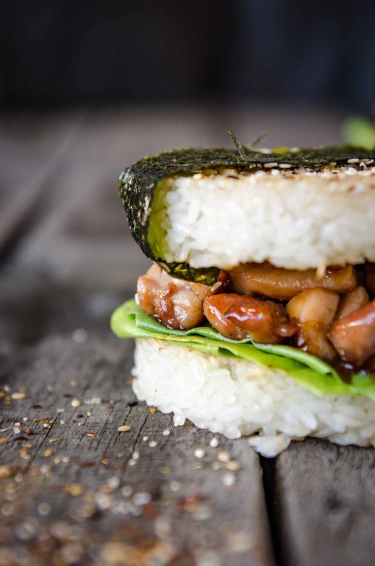 recette sushi burger galettes de riz garniture poulet teriyaki algue nori