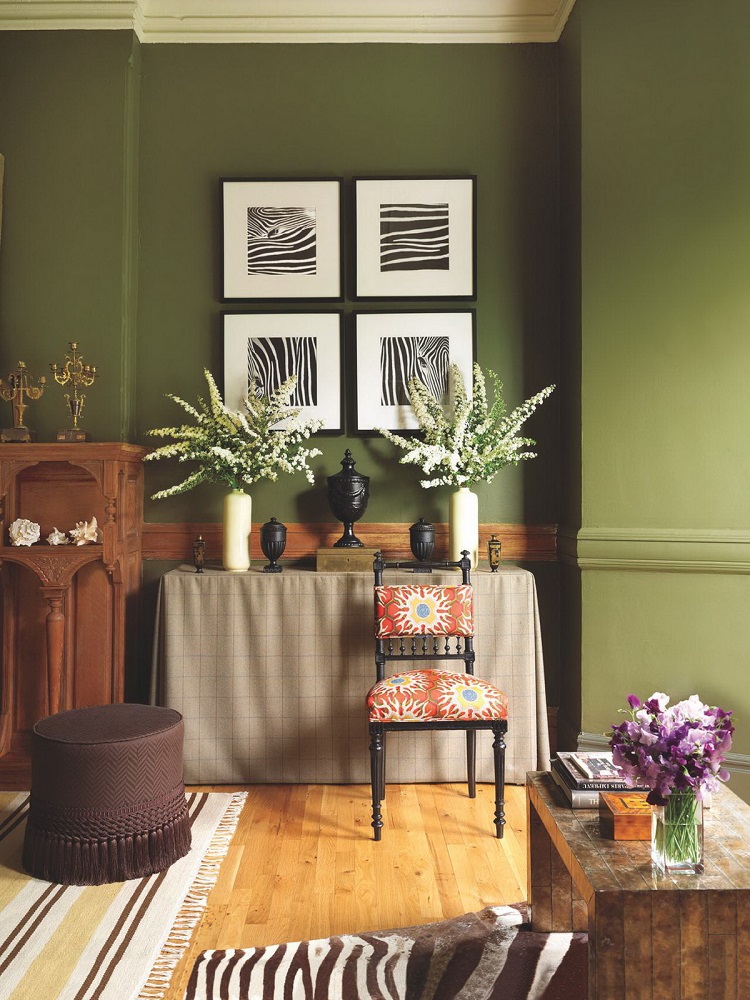 salon rétro peinture vert olive mobilier bois vintage meubles chinés