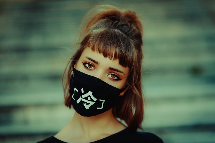 se maquiller avec mask maquillage 2020 pandemie