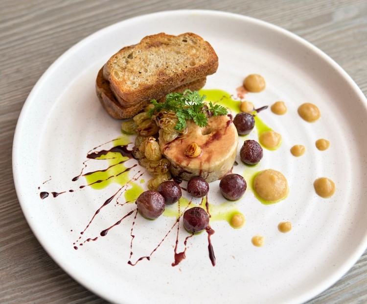 accompagnement foie gras torchon brioche oignons raisins