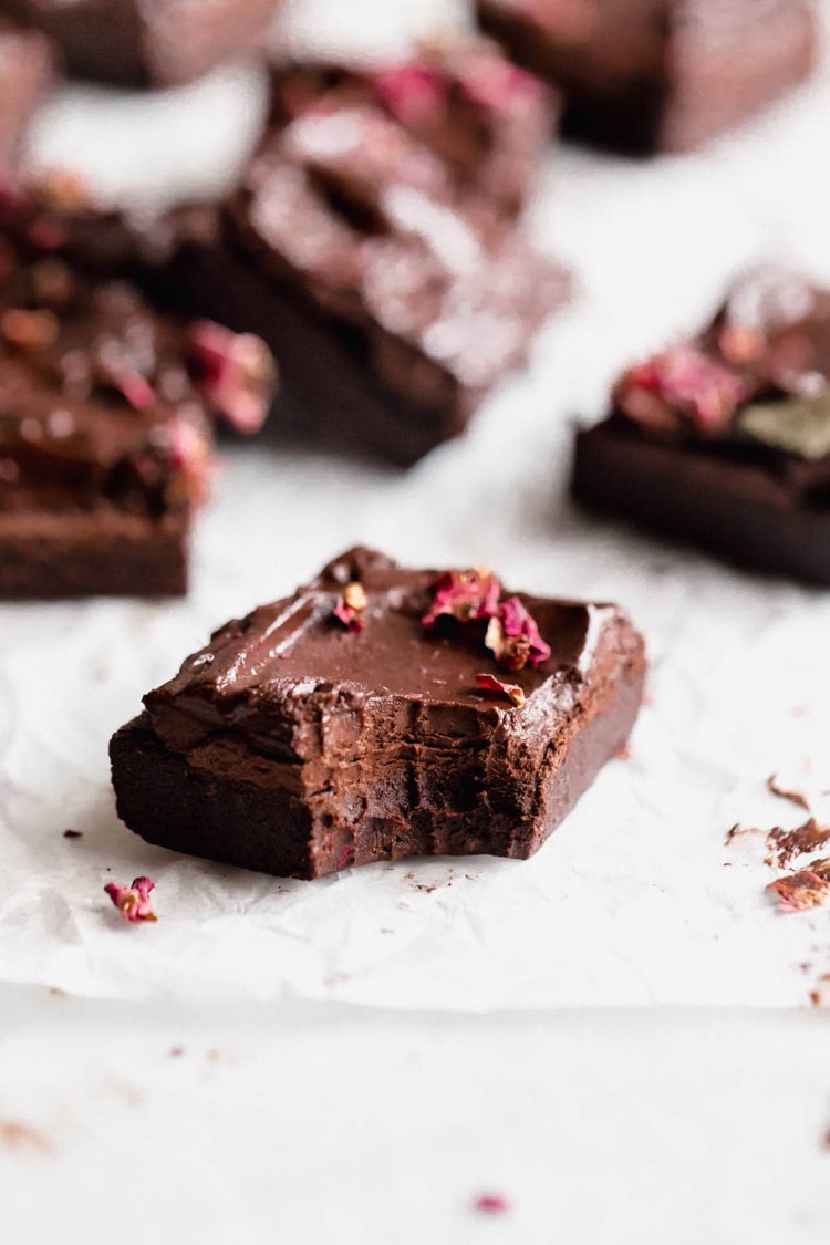 brownie vegan sans cuisson recette extra chocolatée décadente