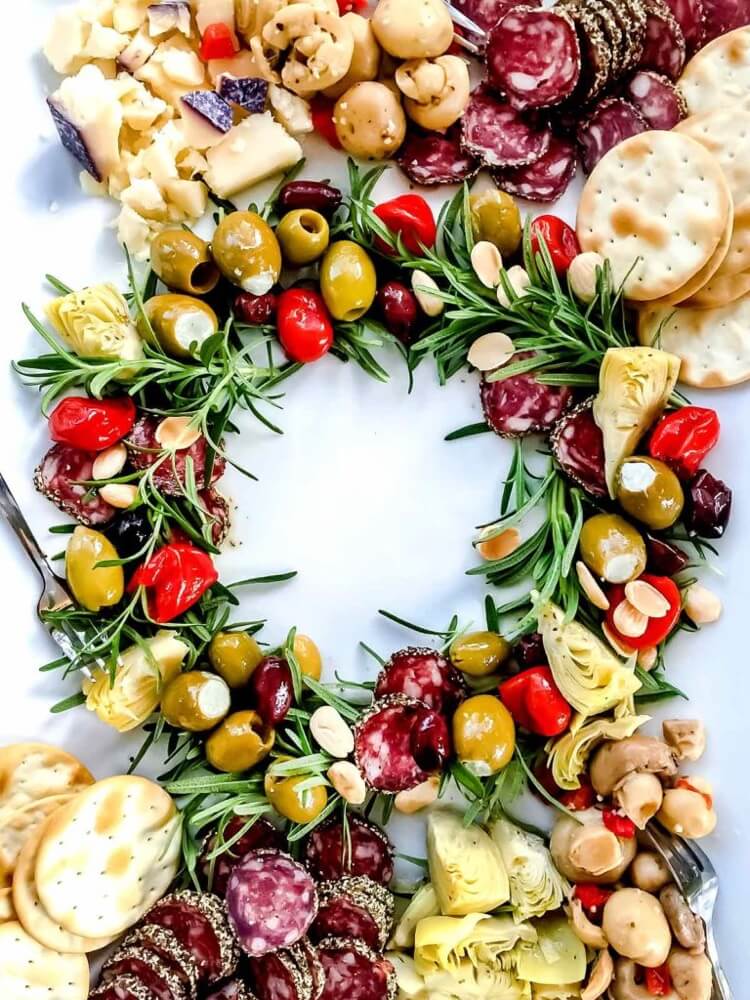 couronne aperitif Noel antipasti olives artichaut salami