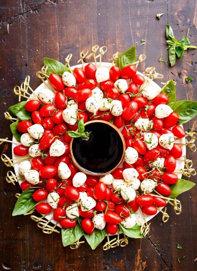 couronne gourmande Noel salade caprese tomates raisins mozzarella reduction balsamique