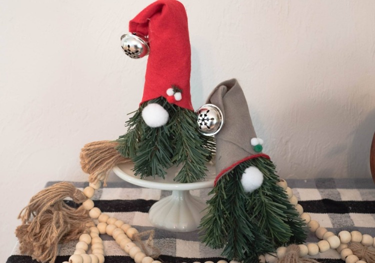 des mini gnomes scandinaves pour décorer la maison en hiver
