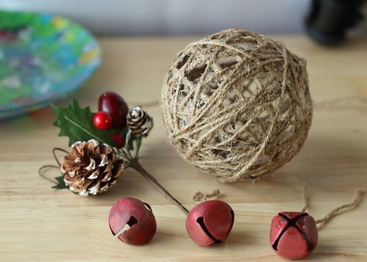 faire et décorer boule de Noel ficelle de jute rustique