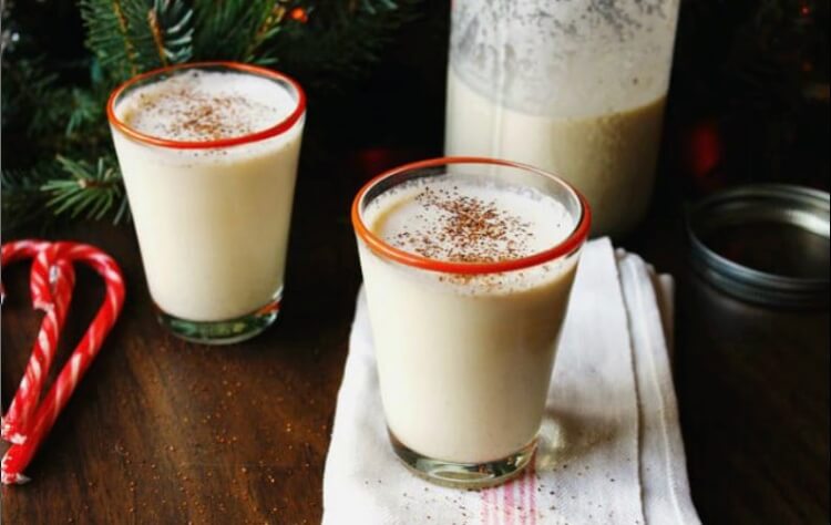 punch traditionnel aux oeufs pour Noël eggnog lait vanille