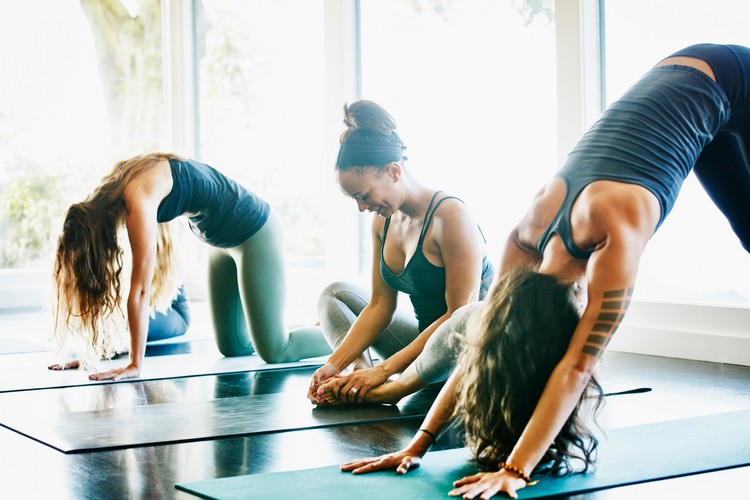 abdos hypopressifs yoga techniques avantages pour la santé