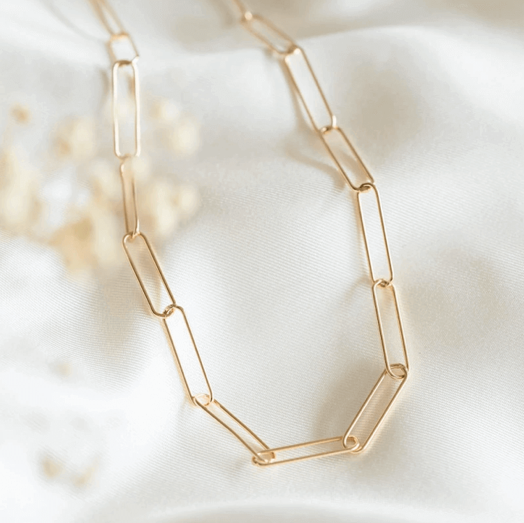 bijoux fantaisie de qualité tendances collier chaine plaqué or maille rectangulaire